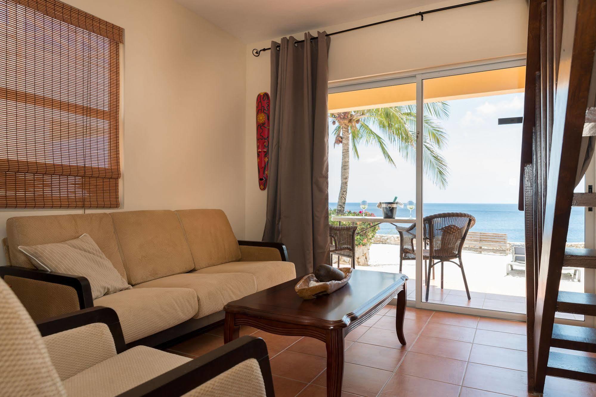Lagun Blou Dive And Beach Resort Exterior photo