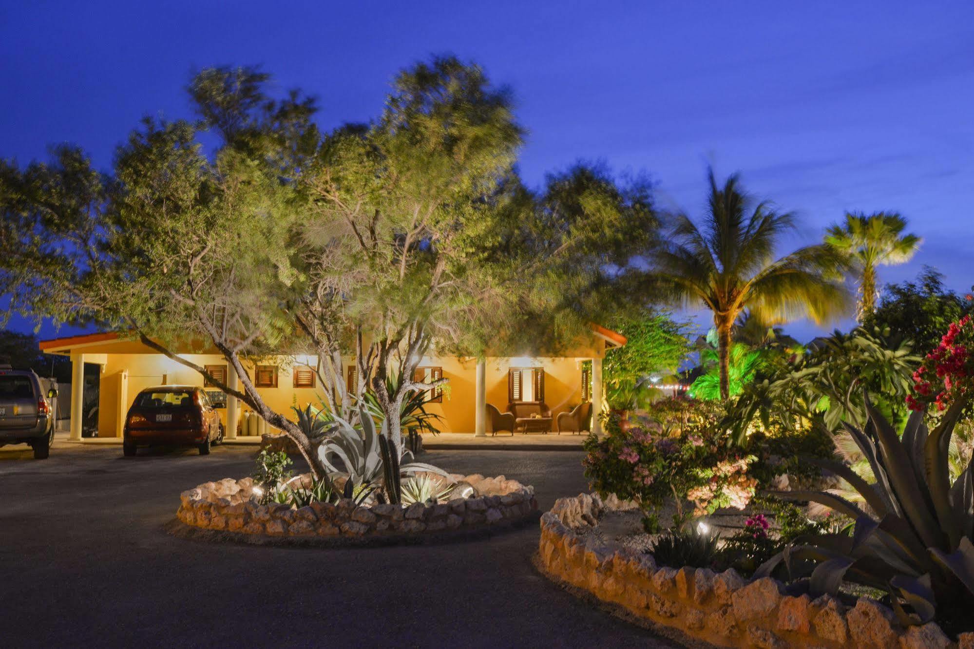 Lagun Blou Dive And Beach Resort Exterior photo