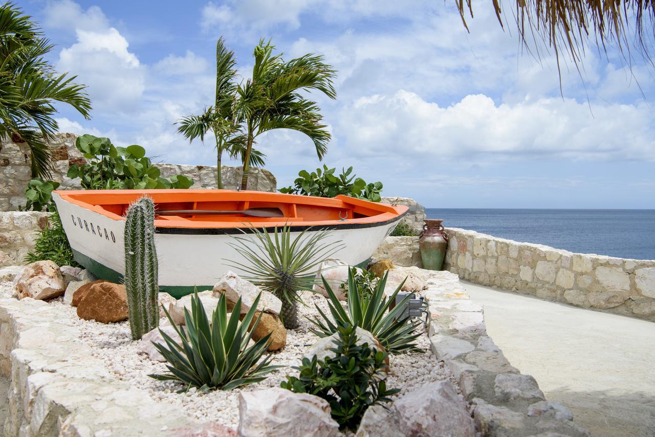 Lagun Blou Dive And Beach Resort Exterior photo