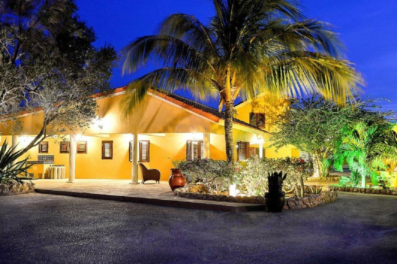 Lagun Blou Dive And Beach Resort Exterior photo